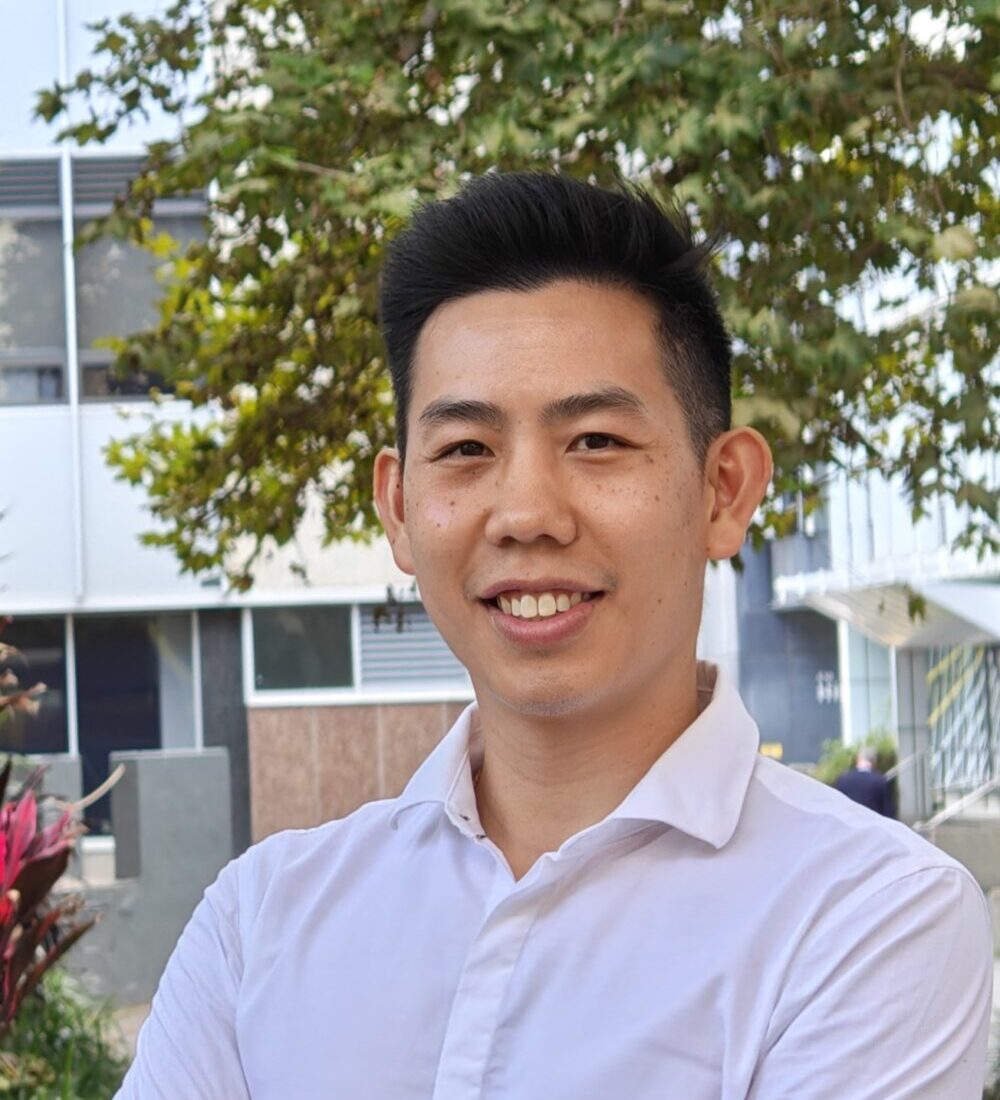 Dr Steven Phu